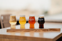 Cargar imagen en el visor de la galería, Cata y visita guiada por la fábrica de cerveza Althaia.